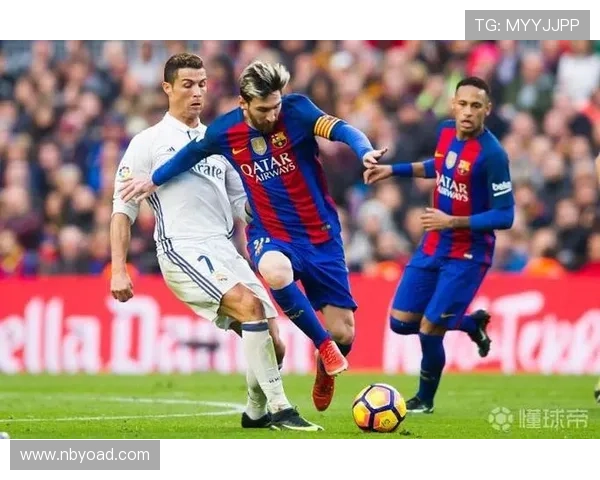 全球足球巨星同框合影展现足球魅力与团结精神的精彩瞬间 全球足球巨星同框合影展现足球魅力与团结精神的精彩瞬间