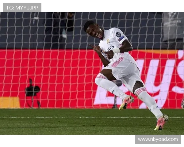 耐克足球明星汇聚超级巨星展现无与伦比的竞技魅力与风采