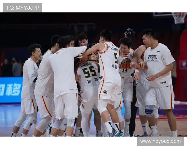 成都篮球队盯防策略分析及其在比赛中的成效与不足之处探讨 成都篮球队盯防策略分析及其在比赛中的成效与不足之处探讨